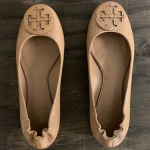 Tory Burch Reva Patent tumbled leather size 8 🎉